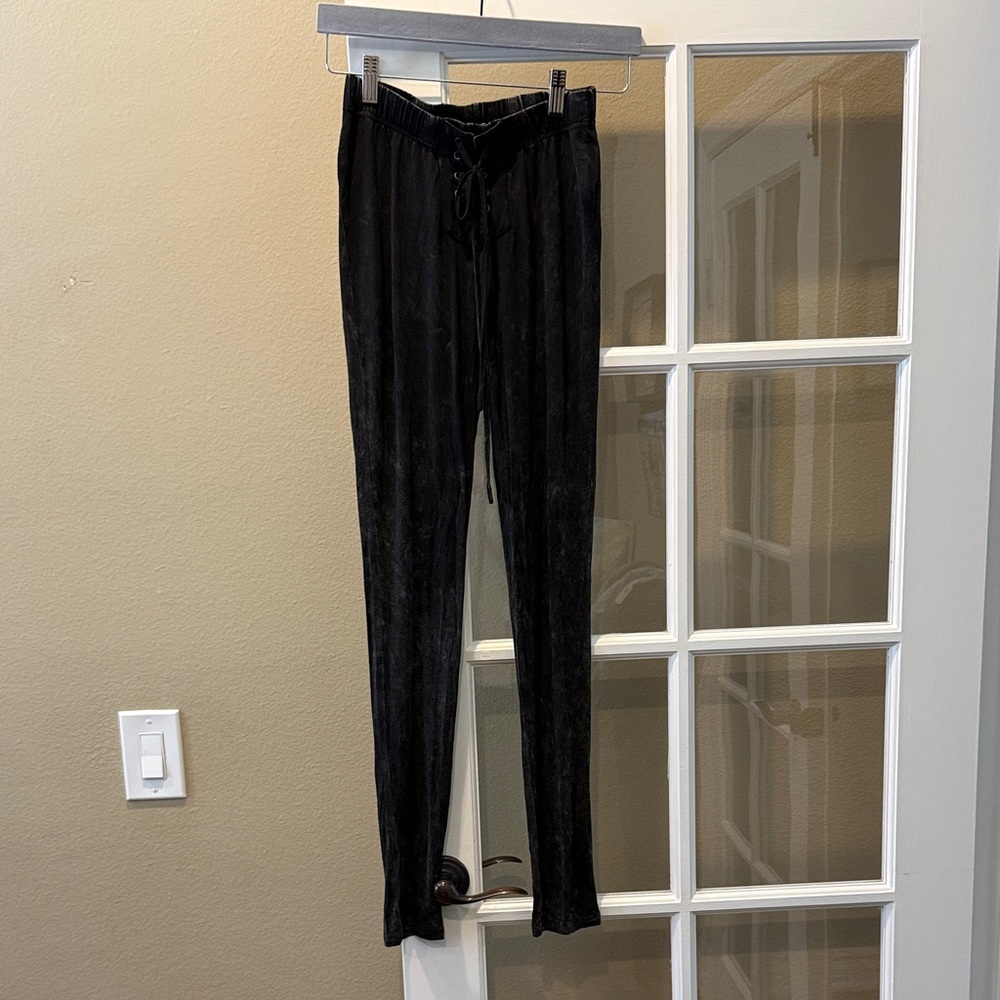 POL Black Velvet Leggings